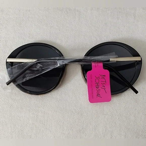 Betsey Johnson Round Animal Print Sunglasses NWT’s - Picture 4 of 5